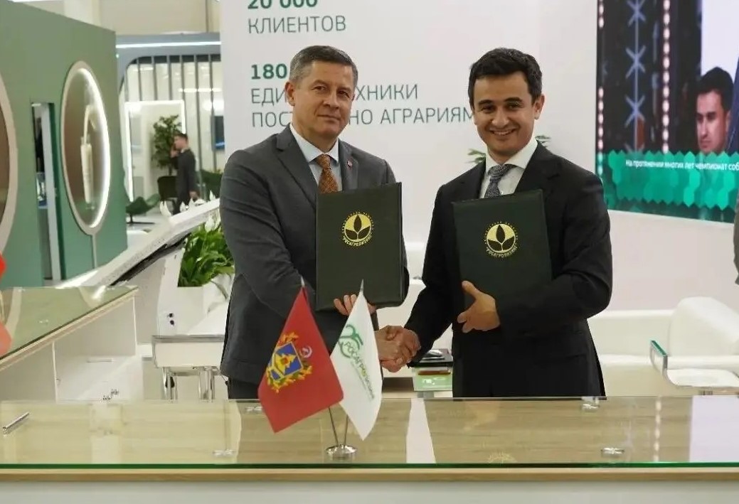 Брянский губернатор подписал соглашение с гендиректором АО «Росагролизинг»