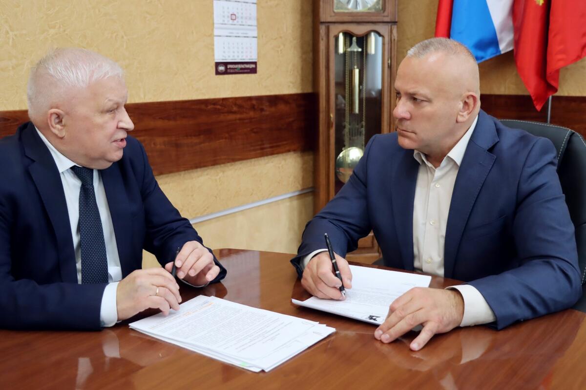 Брянский спикер обсудил законодательные инициативы с председателем Общественной палаты