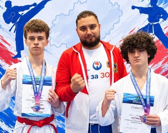 Брянские каратисты завоевали девять наград на чемпионате в Калуге