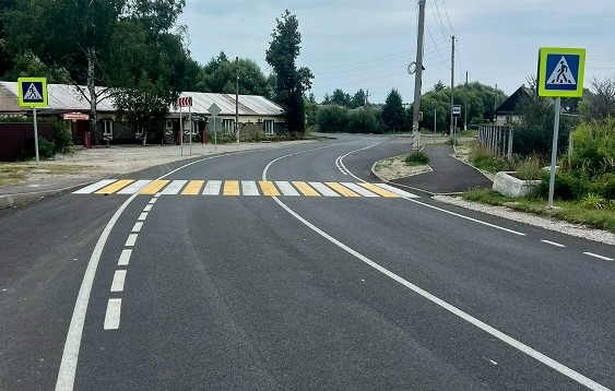 Более четырёх километров трассы в Брянском районе обновили по нацпроекту