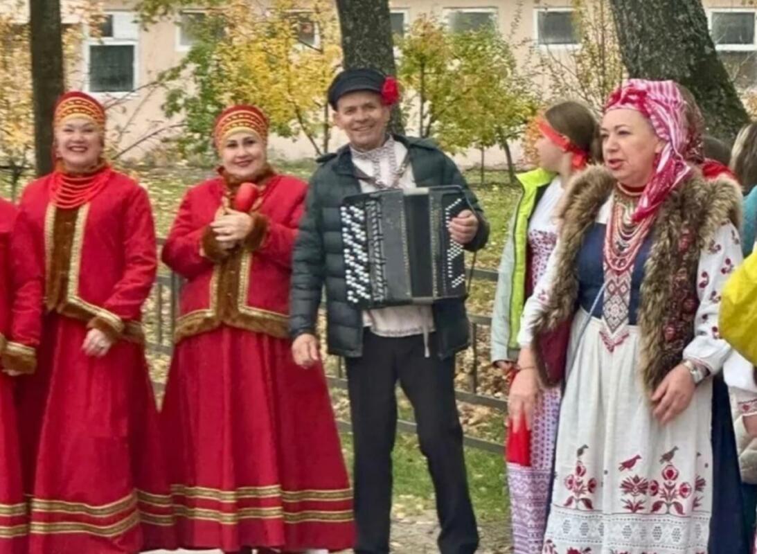 В брянском селе на Покров сняли выпуск «Играй, гармонь любимая!»